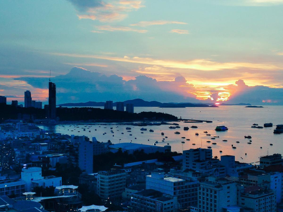 The Base Pattaya 芭提雅基地公寓 Kültér fotó