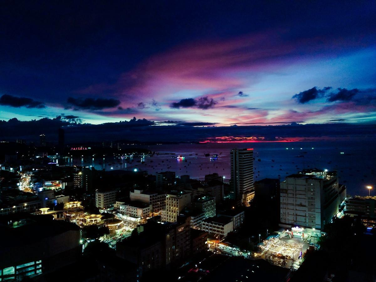 The Base Pattaya 芭提雅基地公寓 Kültér fotó